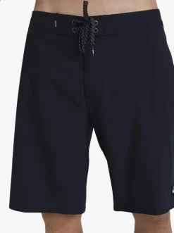Quiksilver Shorts & Amphibians|Surfsilk Kaimana 19