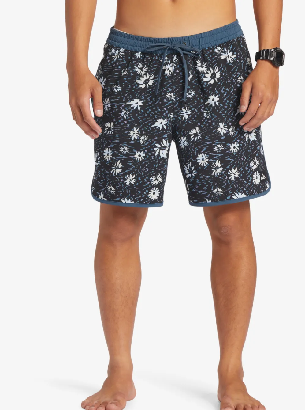 Quiksilver Elastic Waist|Surfsilk Scallop Volley 17" Volleys Midnight Navy