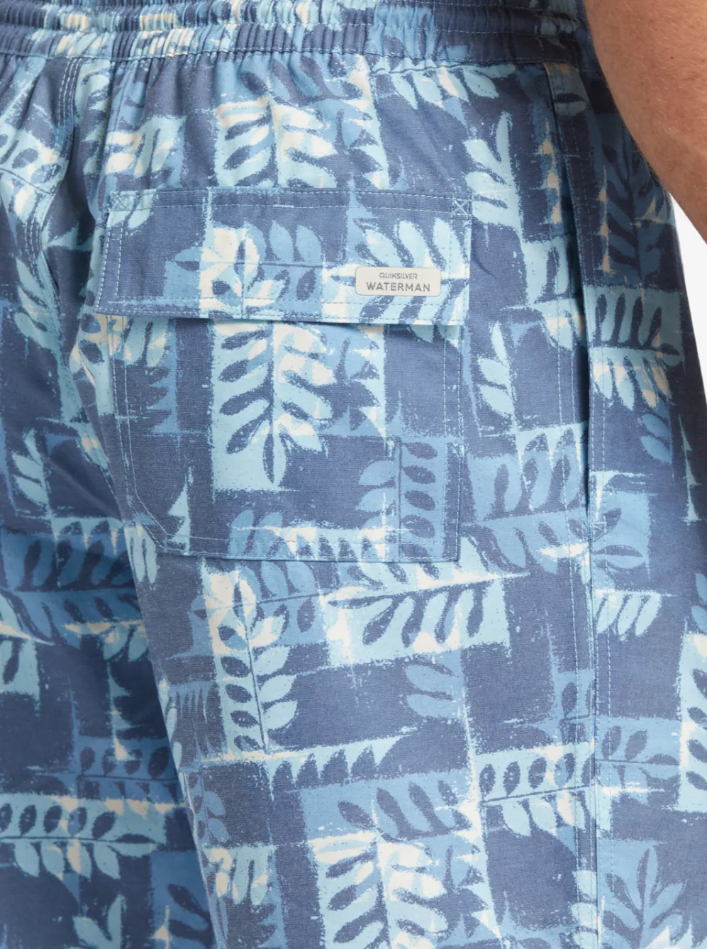 Quiksilver Elastic Waist|Waterman Canoes Reef 17" Volleys Ensign Blue Canoe